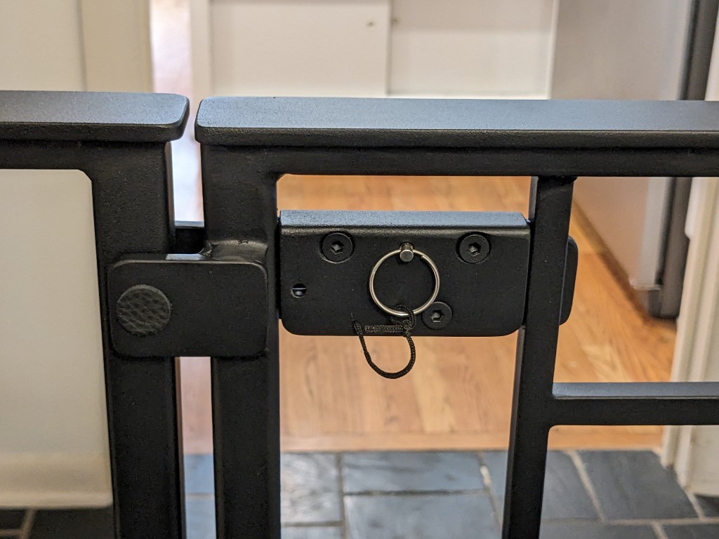 Custom safety gate lift-and-slide latch mechanism, one-handed operation from either side